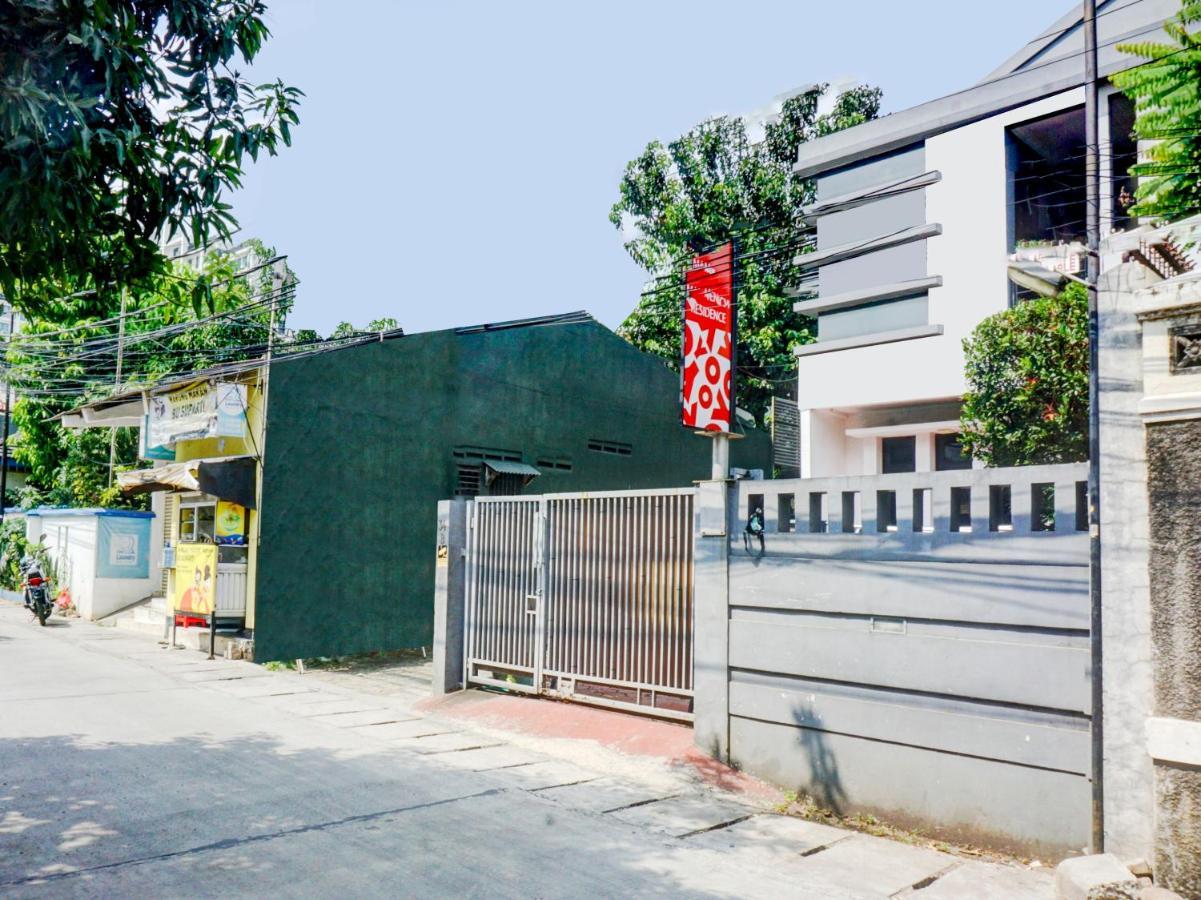 Oyo 90438 Mampang 34 Residence Jakarta Buitenkant foto