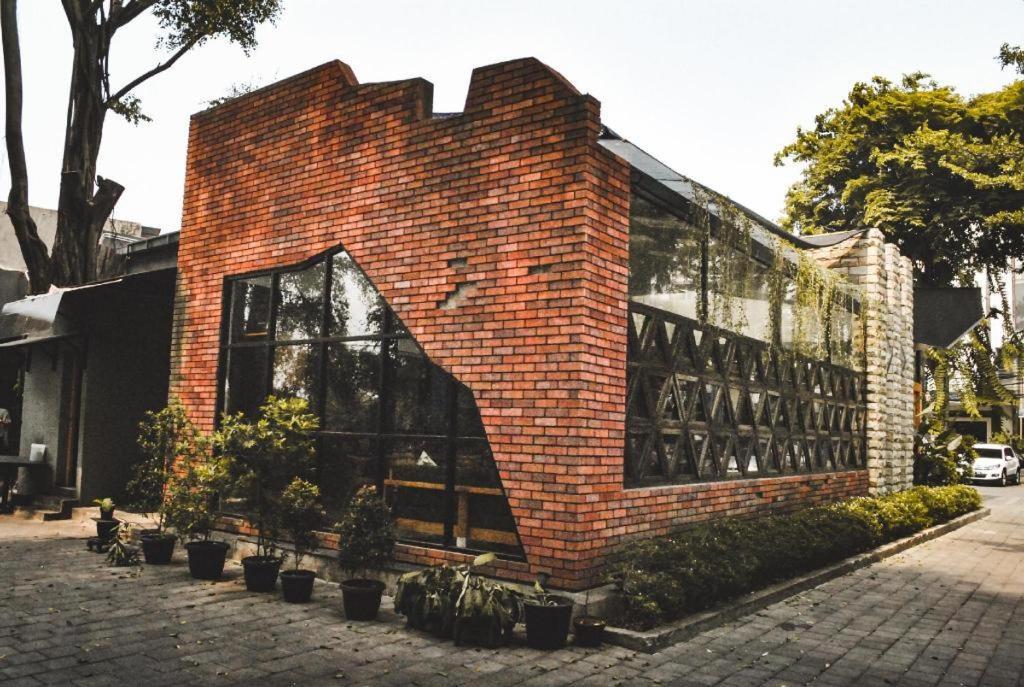 Oyo 90438 Mampang 34 Residence Jakarta Buitenkant foto