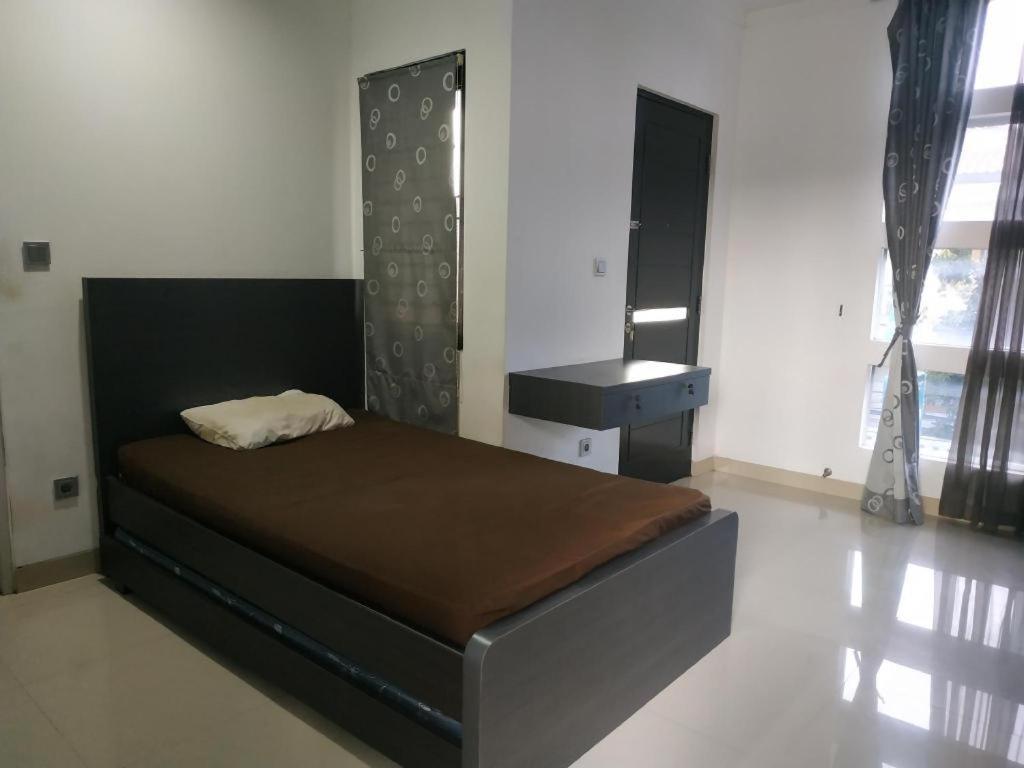 Oyo 90438 Mampang 34 Residence Jakarta Buitenkant foto