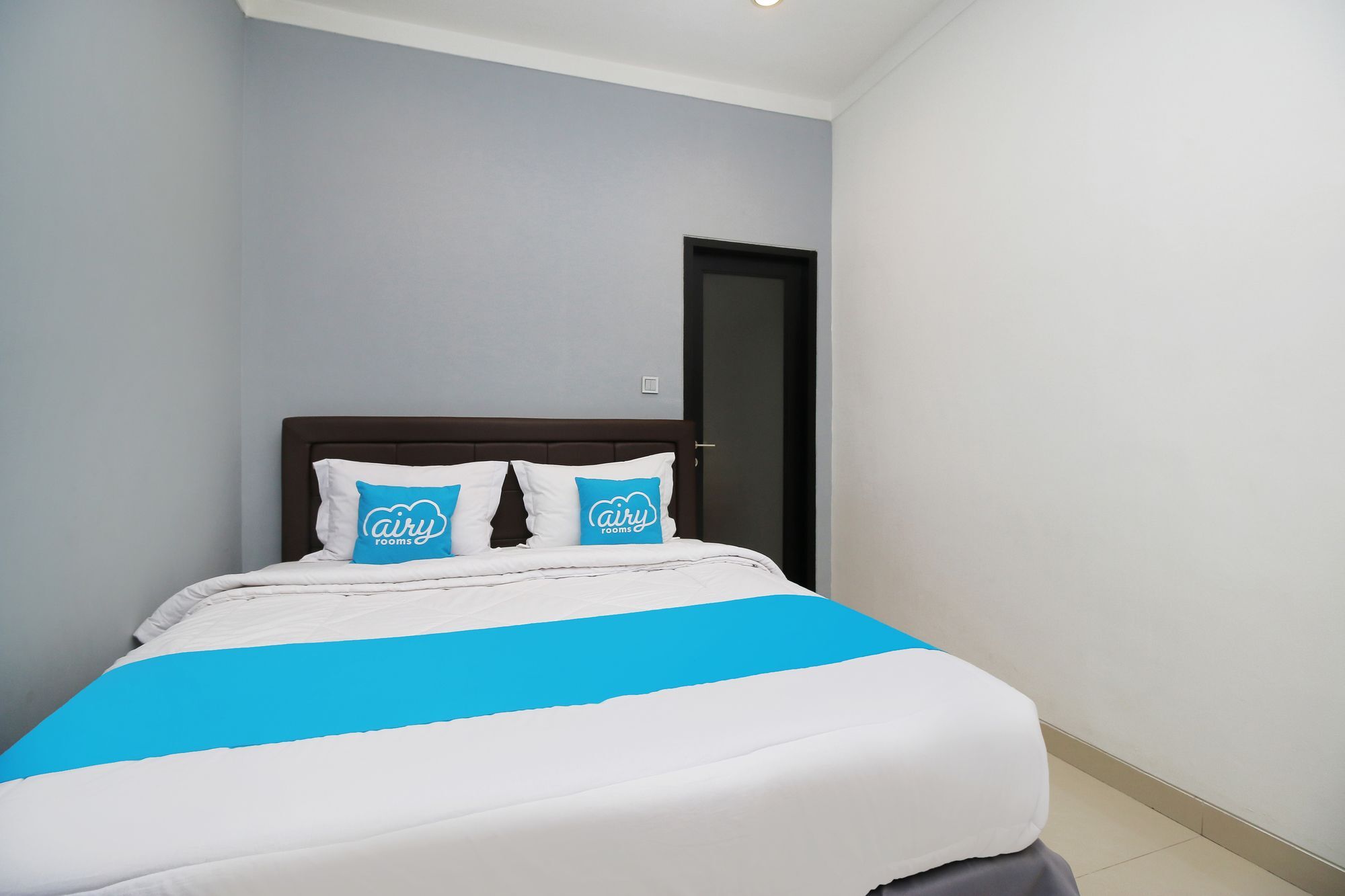 Oyo 90438 Mampang 34 Residence Jakarta Buitenkant foto