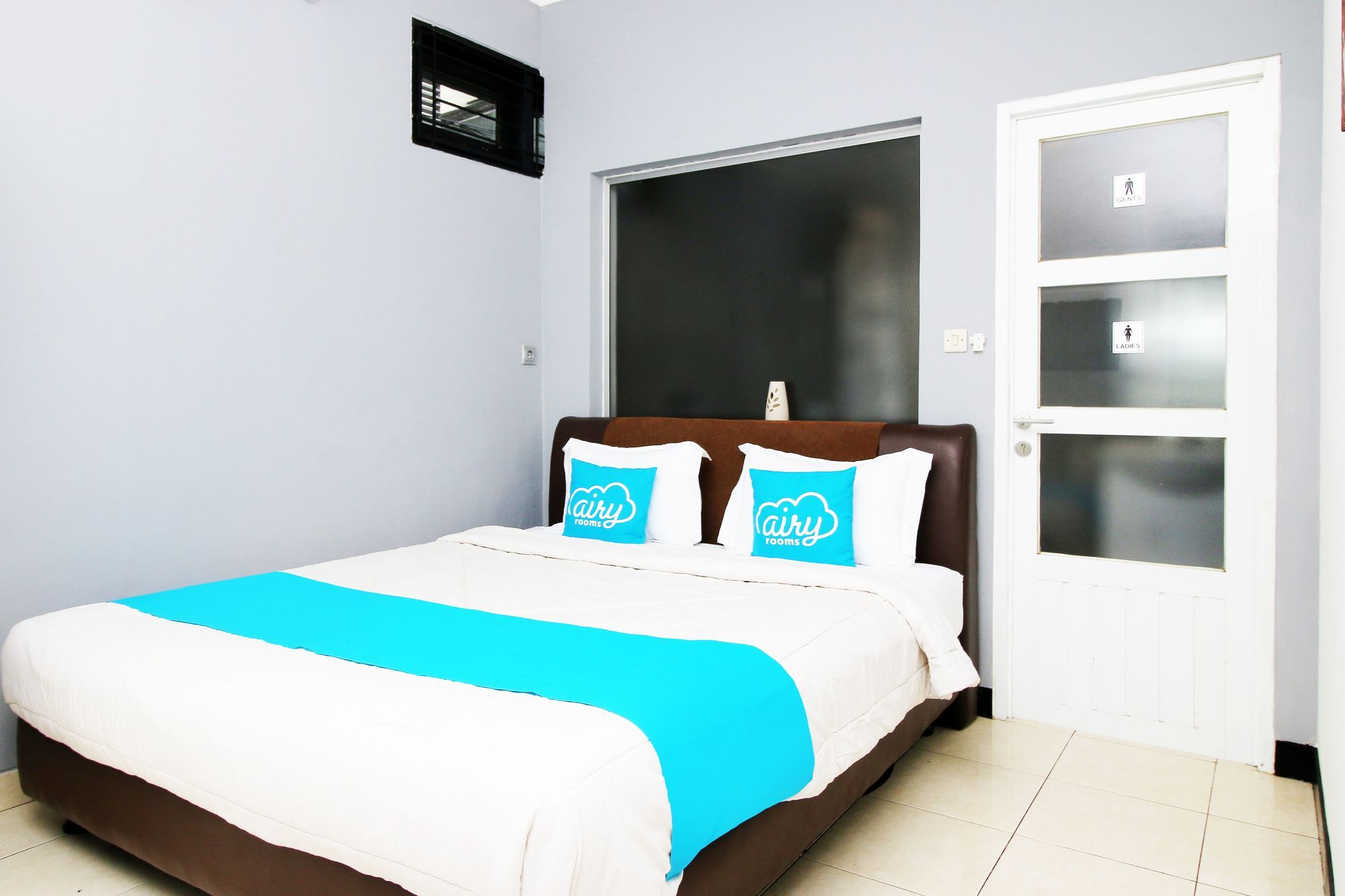 Oyo 90438 Mampang 34 Residence Jakarta Buitenkant foto